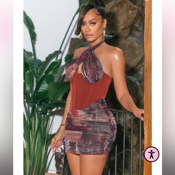 FREE w/ PURCHASE NWT PrettyLittleThing Brown Printed Halterneck Corset Dress - Picture 2 of 8